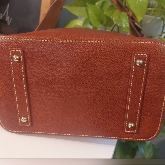 DOONEY & BOURKE Brown Leather Shoulder Bag
EUC - Picture 2 of 6